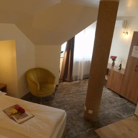 Alaska Hotell 3*